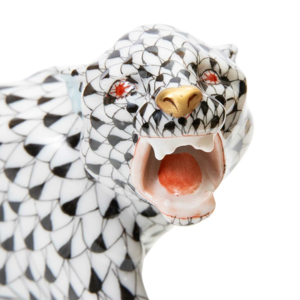Herend Porcelain Stalking Tiger 16206 VHN 4 1024x1024