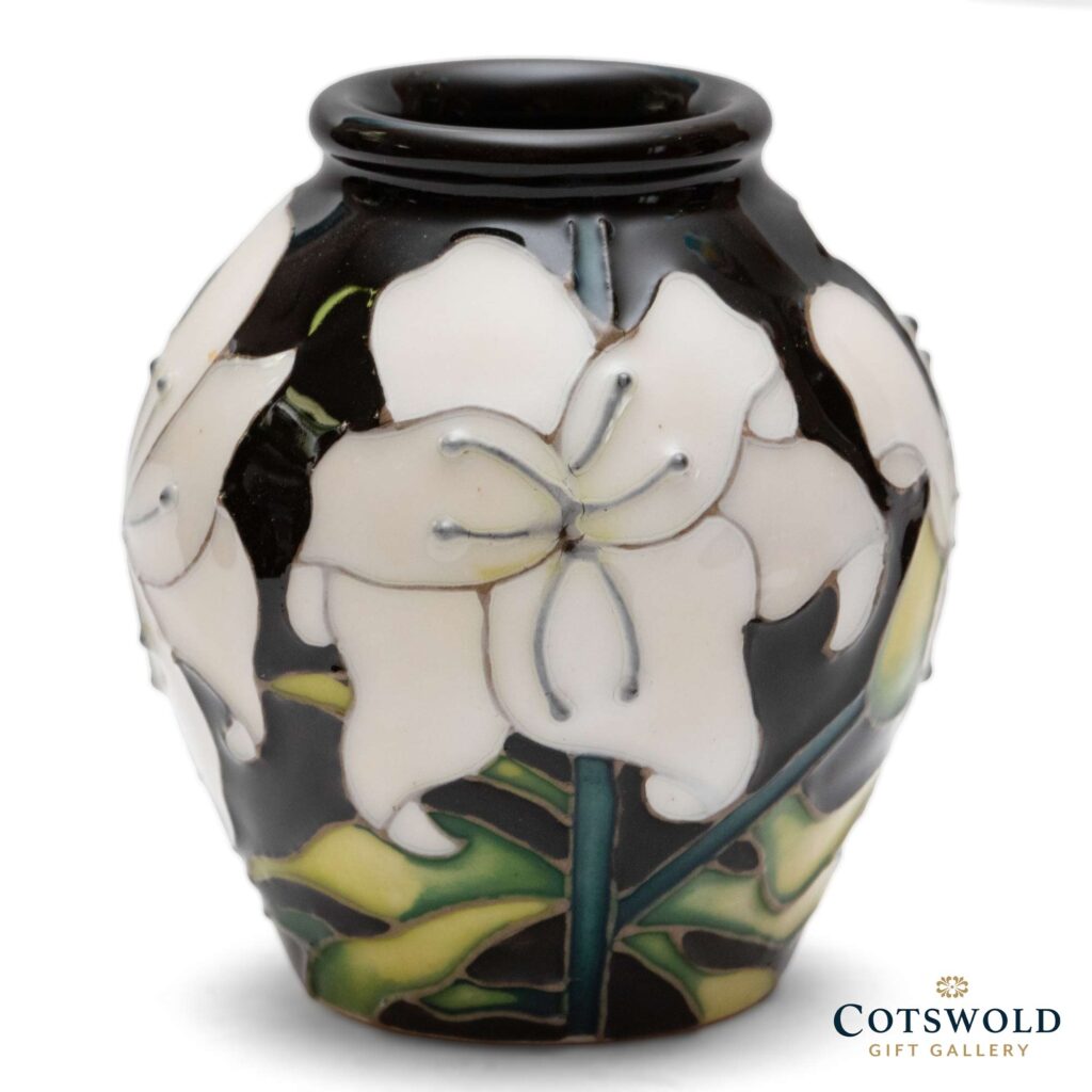 Moorcroft Pottery White Lily Miniature Vase 3 1024x1024